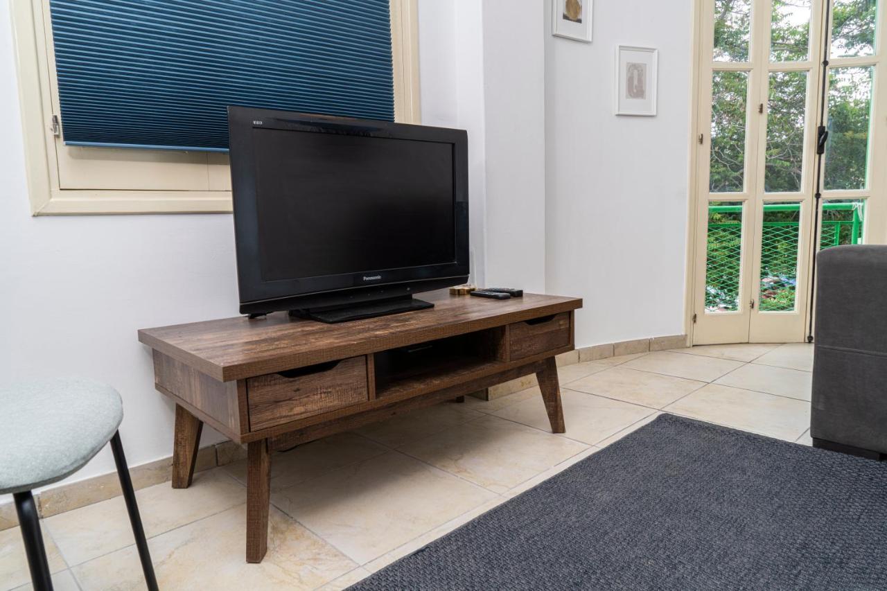 Private Room In Shared Flat Nicosia Ngoại thất bức ảnh