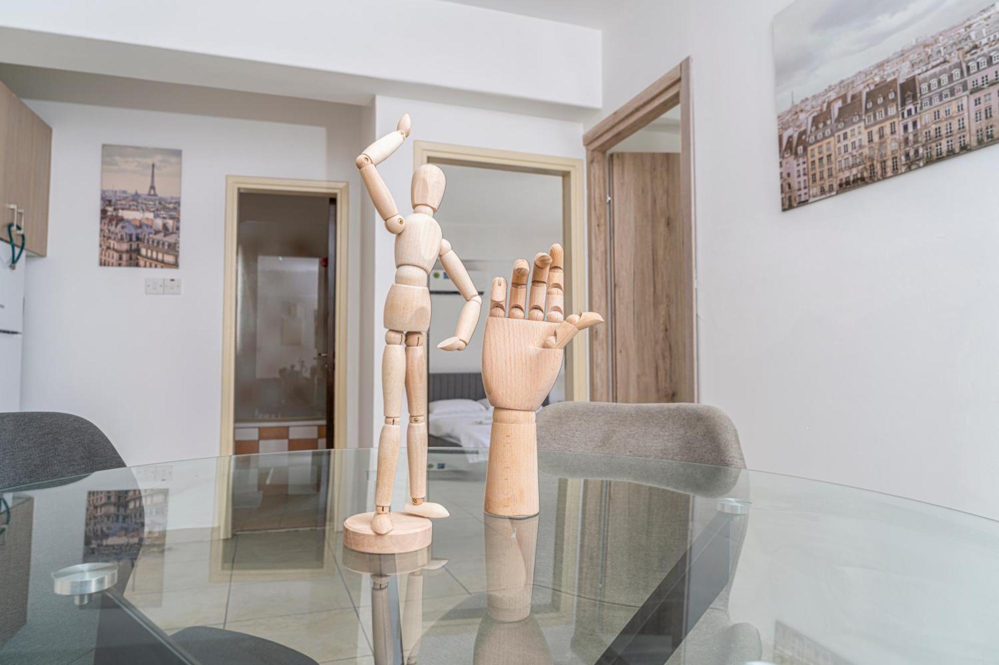 Private Room In Shared Flat Nicosia Ngoại thất bức ảnh