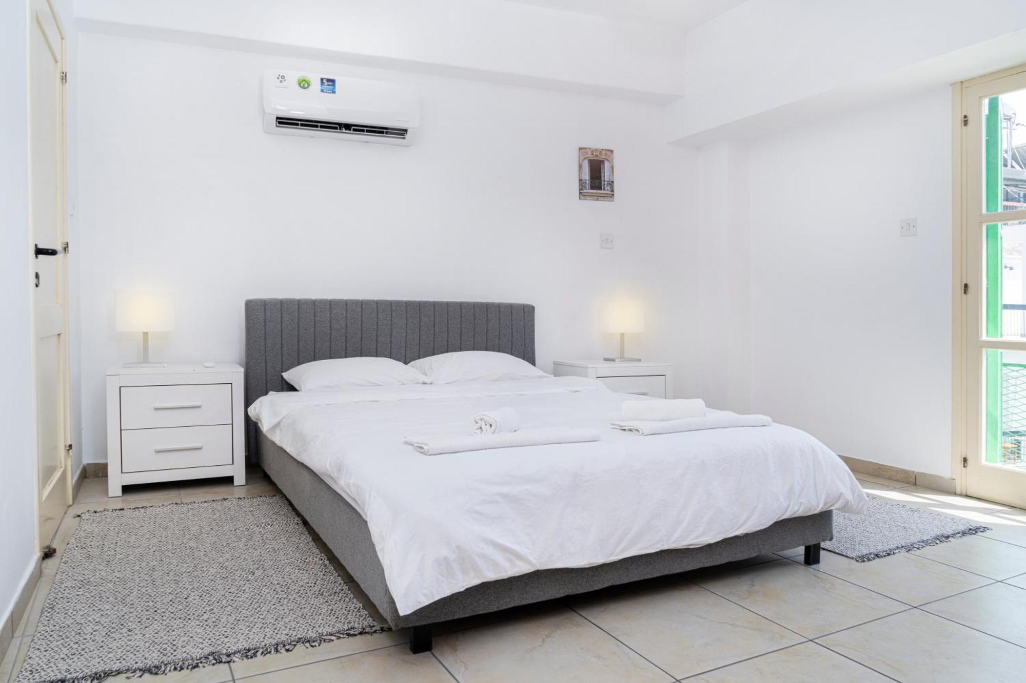Private Room In Shared Flat Nicosia Ngoại thất bức ảnh