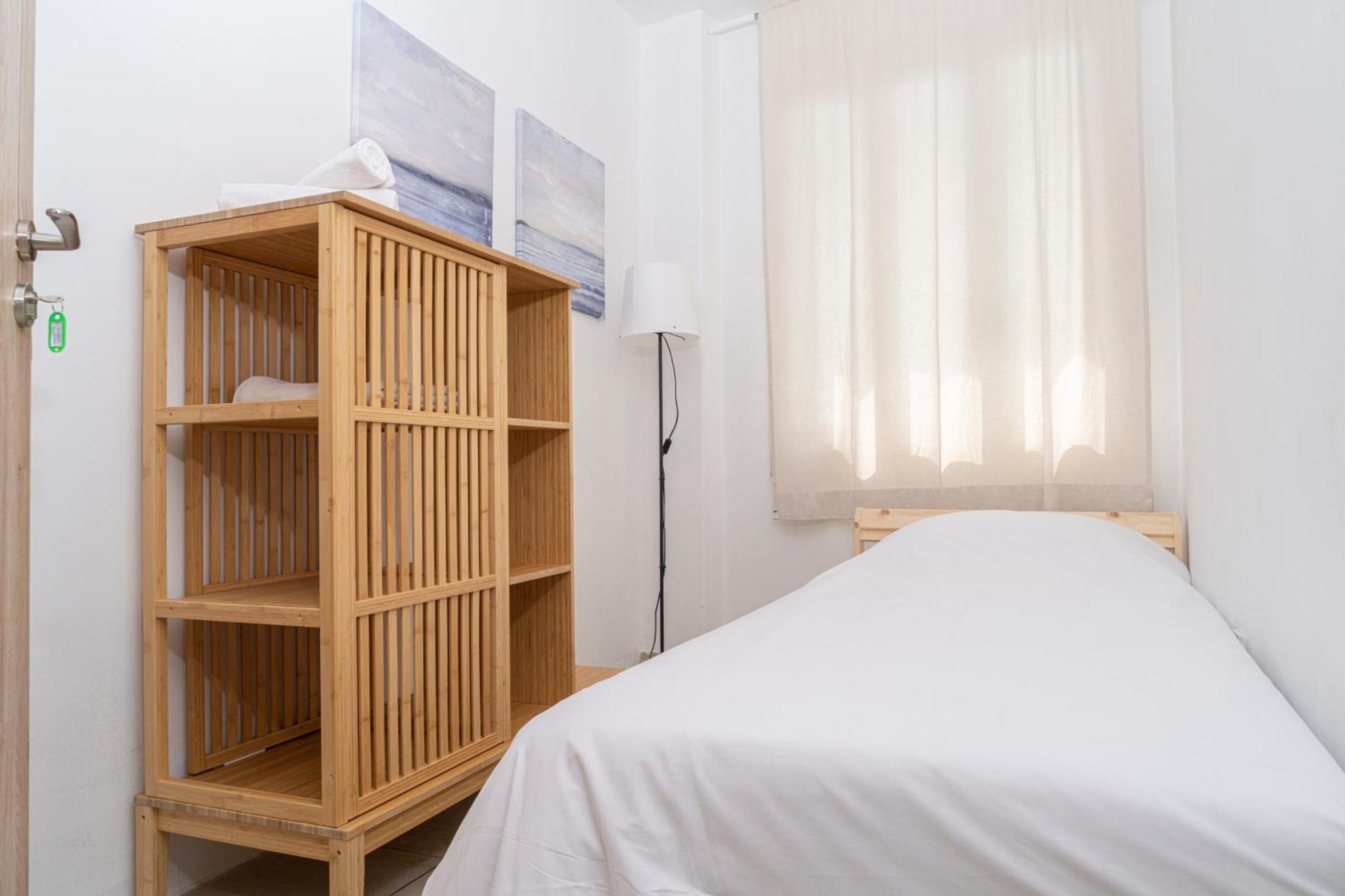 Private Room In Shared Flat Nicosia Ngoại thất bức ảnh