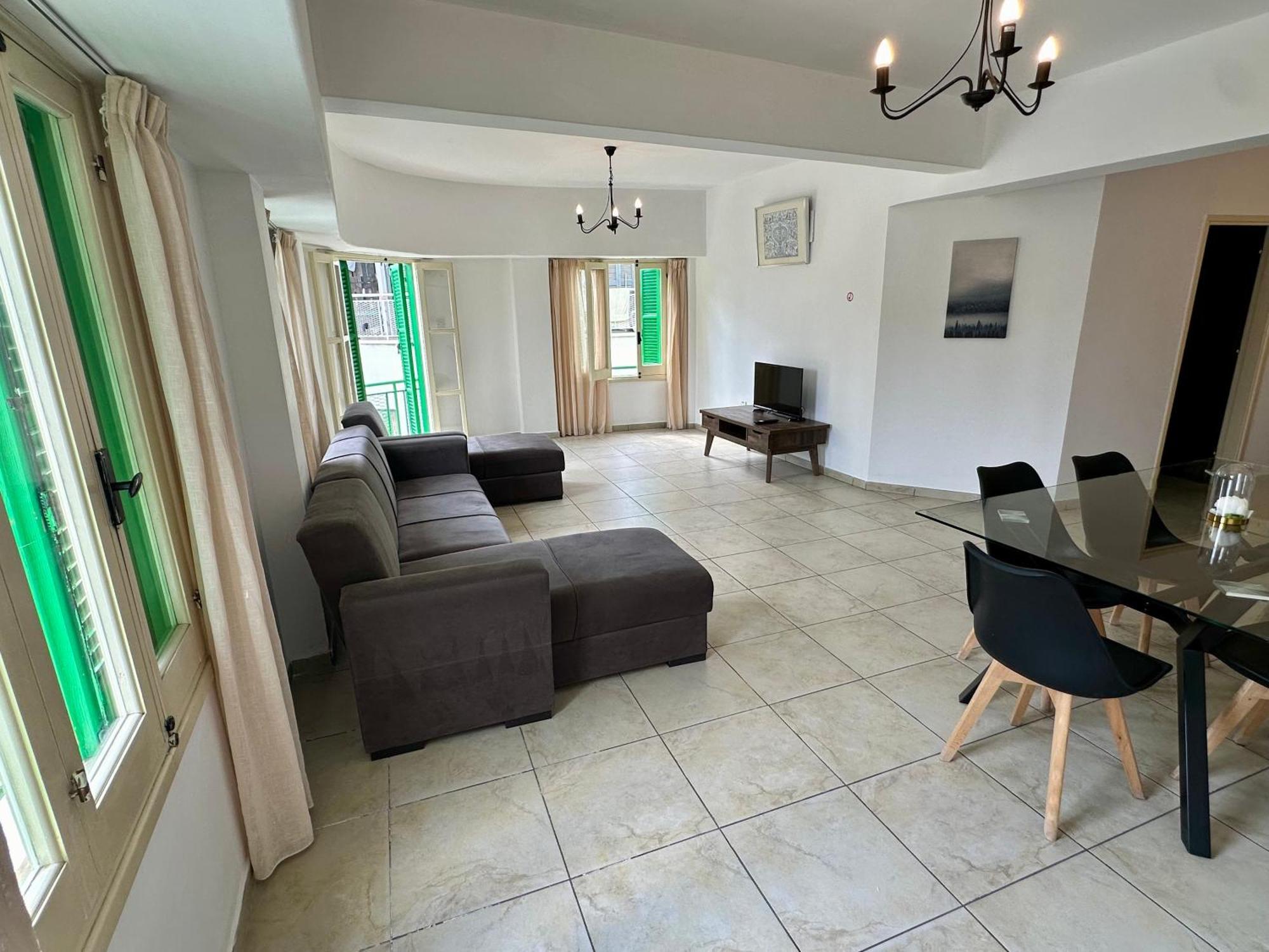 Private Room In Shared Flat Nicosia Ngoại thất bức ảnh